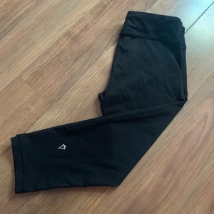 Ivivva crops black size 12